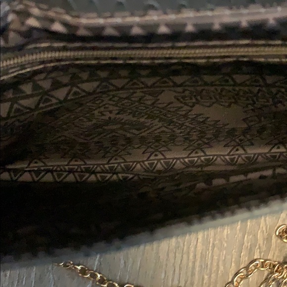 *SOLD* Miztique Clutch - Picture 6 of 6